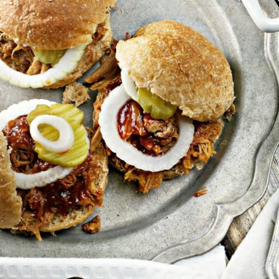 Summer Party Easy Crockpot Barbecue