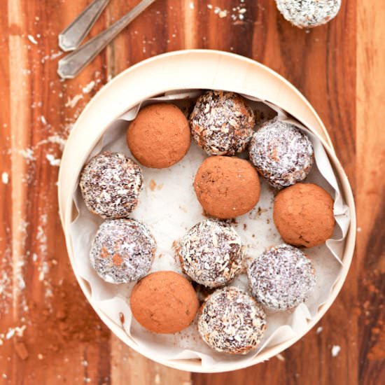 Mint Chocolate Energy Balls