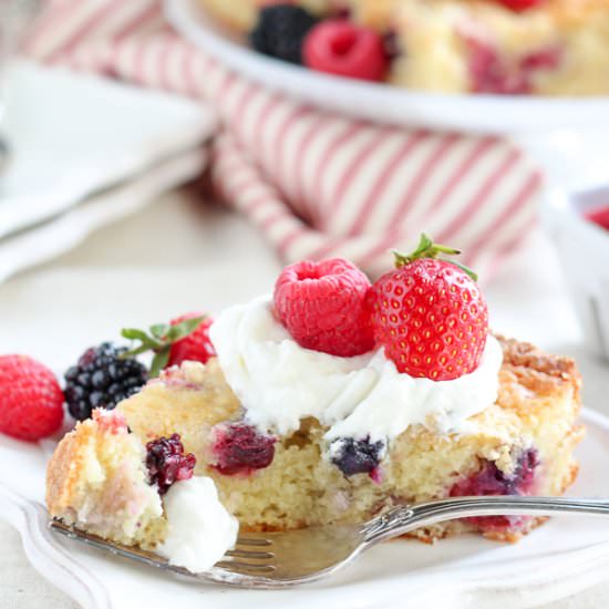 Easy Mixed Berry Cake