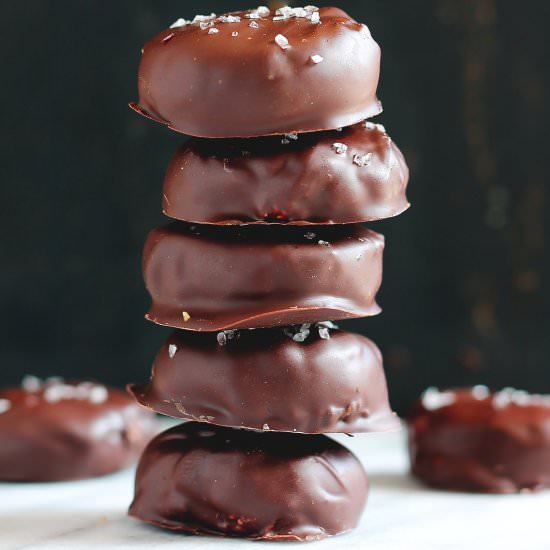 Healthy 4 Ingredient Reese’s Eggs