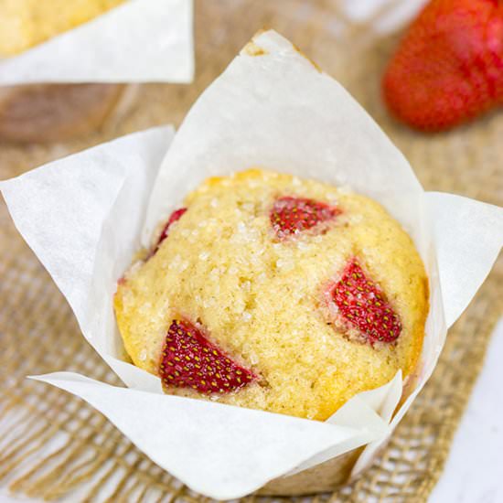 Fresh Strawberry Muffins