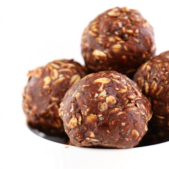 Nutella Chia Energy Bites