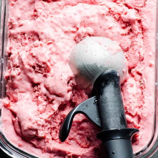 Strawberry Rhubarb Ice Cream
