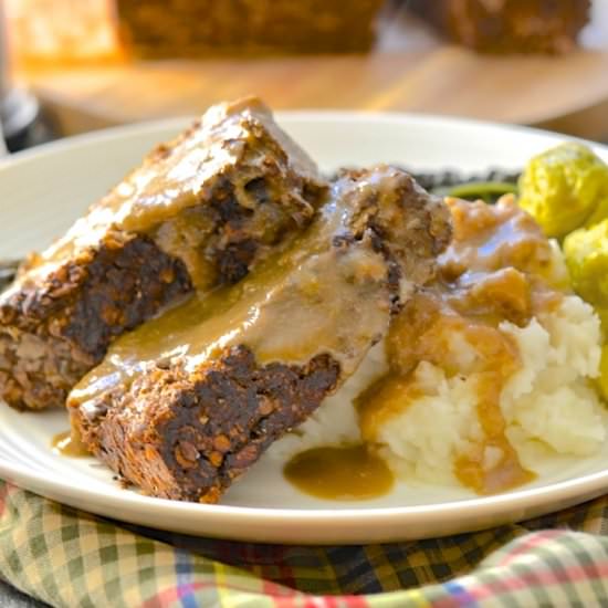 Vegan Meatloaf with Gravy