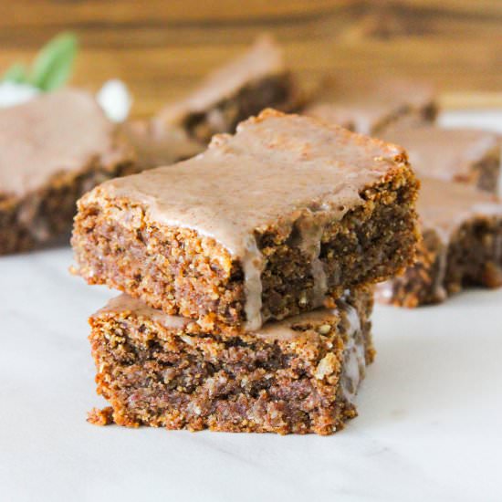 Iced Cinnamon Almond Blondies