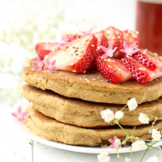 Fluffy Vegan Pancakes (No Banana!)
