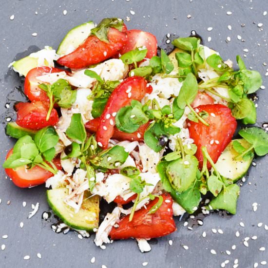 Crab & Balsamic Strawberries Salad