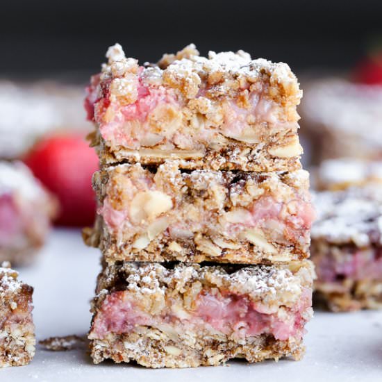 Strawberry Oatmeal Crumble Bars
