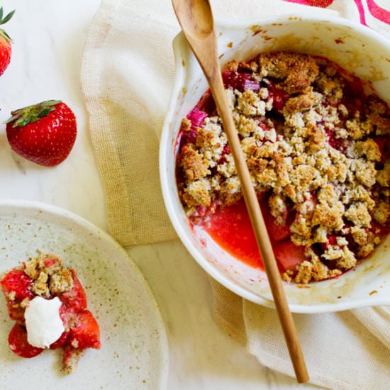 Rhubarb Strawberry Crumble
