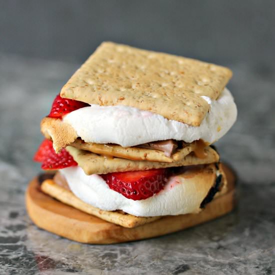 Grilled Strawberry Caramel S’mores
