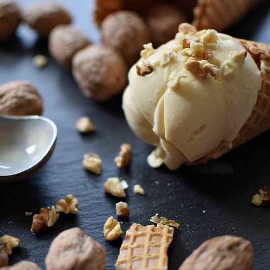 Maple Ice Cream with Walnuts