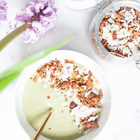 Pistachio Ice Cream Smoothie Bowl