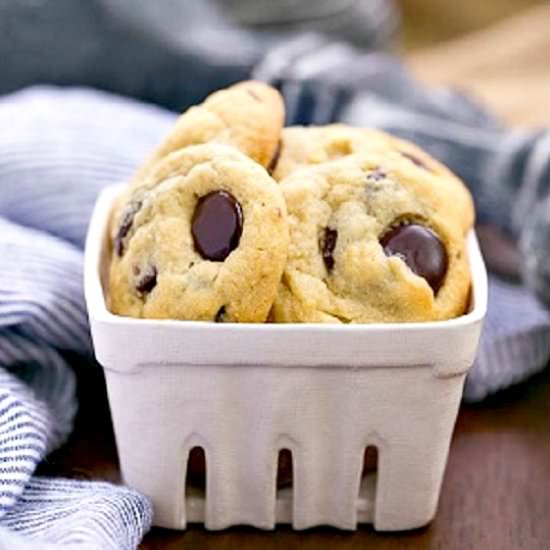 Soft Chocolate Chip Cookies