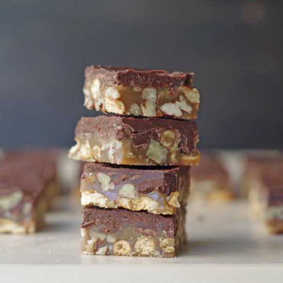 Caramel Pretzel Pecan Bars