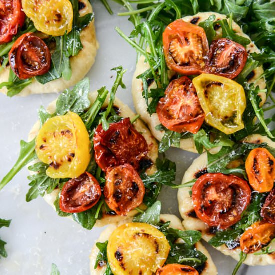tomato & garlic mini skillet pizzas