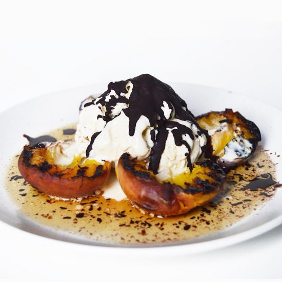 Roasted White Wine Peaches