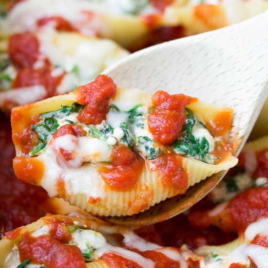 Spinach and Cheese Stuffed Shells
