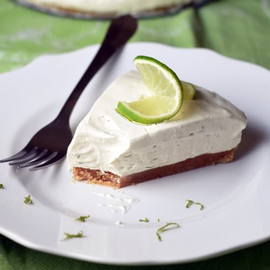 6-INGREDIENT NO-BAKE KEY LIME PIE