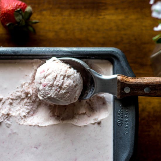 Strawberry compote ice cream