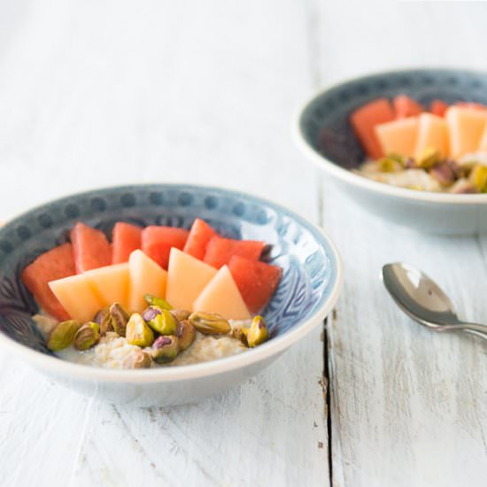 oatmeal with melon and pistachios
