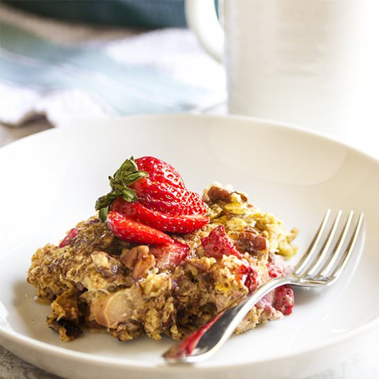 Strawberry Rhubarb Baked Oatmeal