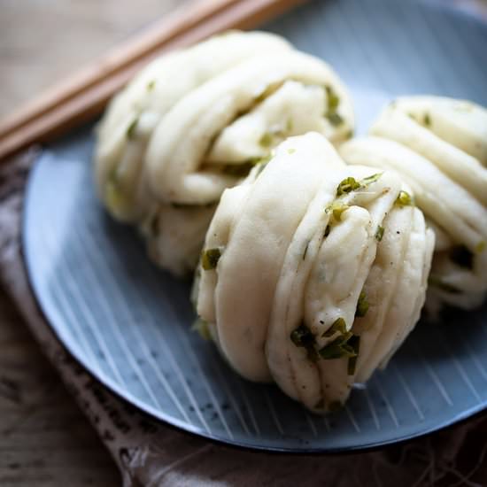 Steamed Scallion Buns