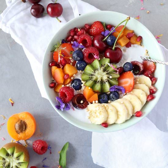 Easy Coconut Milk Oatmeal with Fruits