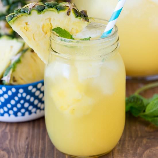 Easy Pineapple Party Punch