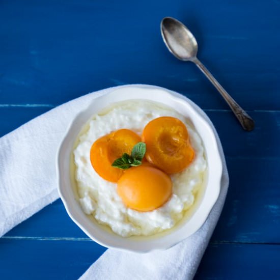 Cottage Cheese with Baked Apricots
