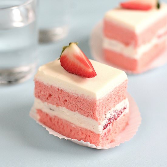 Japanese strawberry shortcake