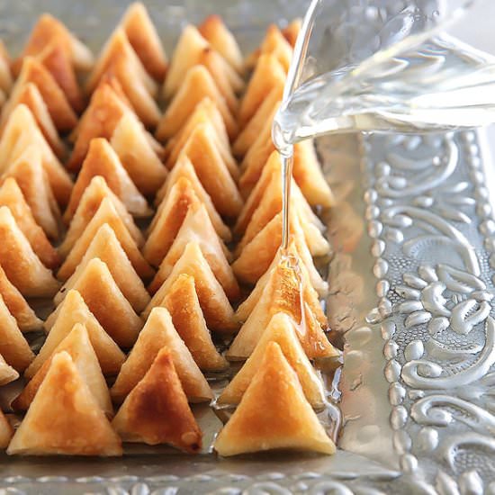 Mini Cream Cheese Sweet Samosas