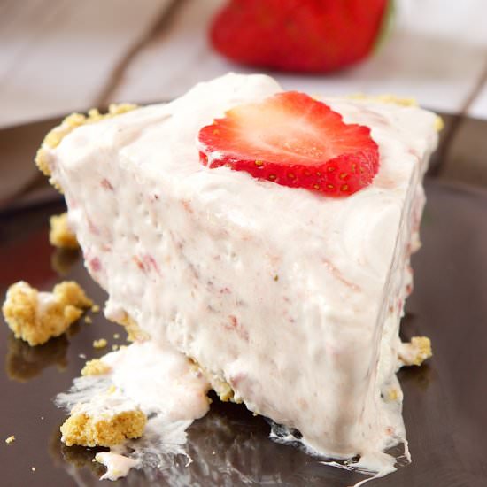 Easy Strawberry Cream Pie