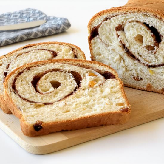 Cinnamon Raisin Swirl Bread