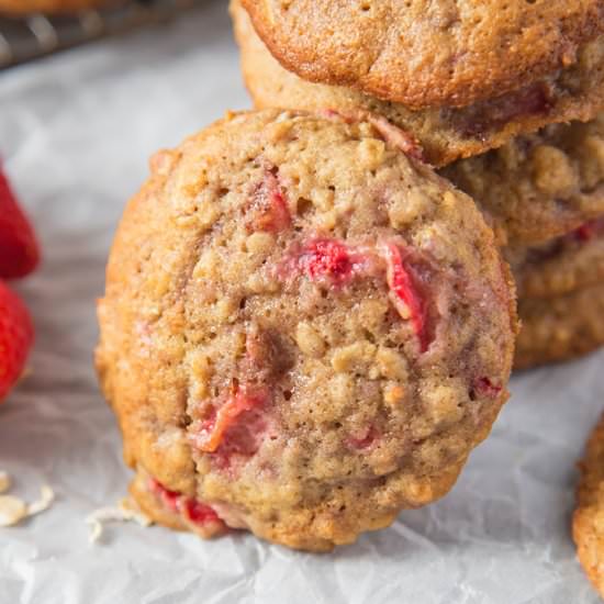 Strawberry Oatmeal Cookies