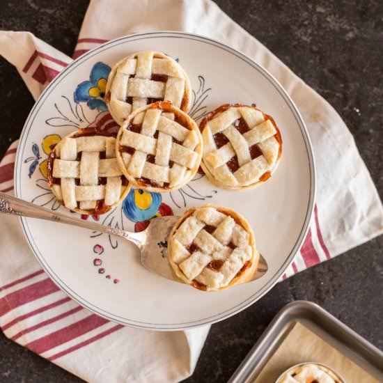 Mini Mason Jar Lid Strawberry Pies