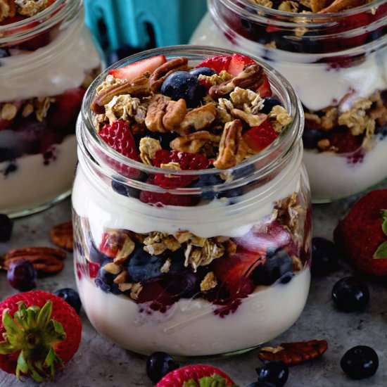 Berry Yogurt Breakfast Parfait