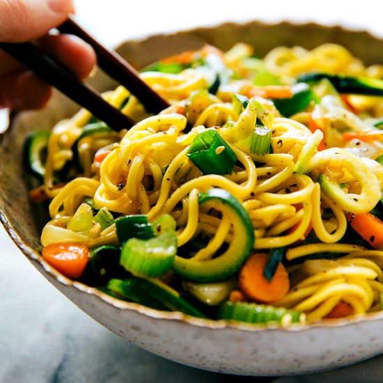 Easy Chow Mein with Zucchini