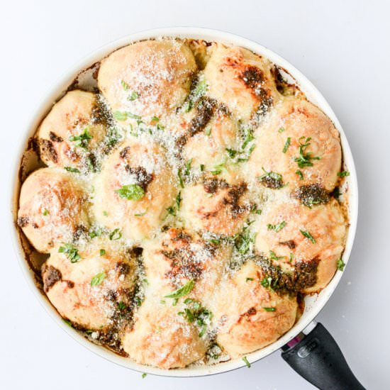 Cheesy Pesto Pull-Apart Bread