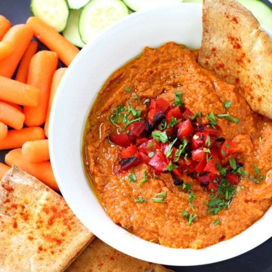 Skinny Roasted Red Pepper Hummus