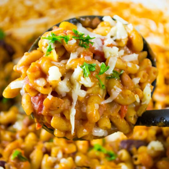 One Pot Vegetarian Chili Mac