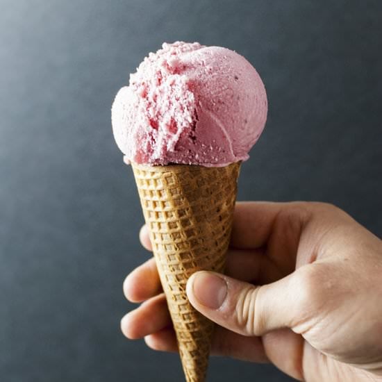 Fresh Strawberry Ice Cream