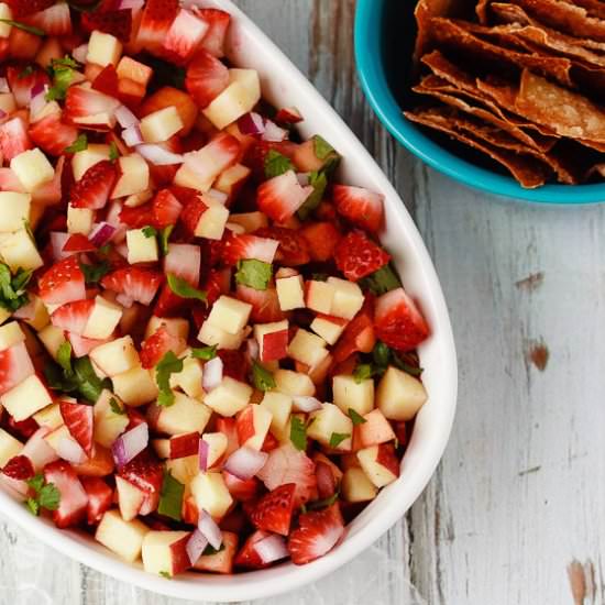 Cinnamon Wonton Chips & Fruit Salsa