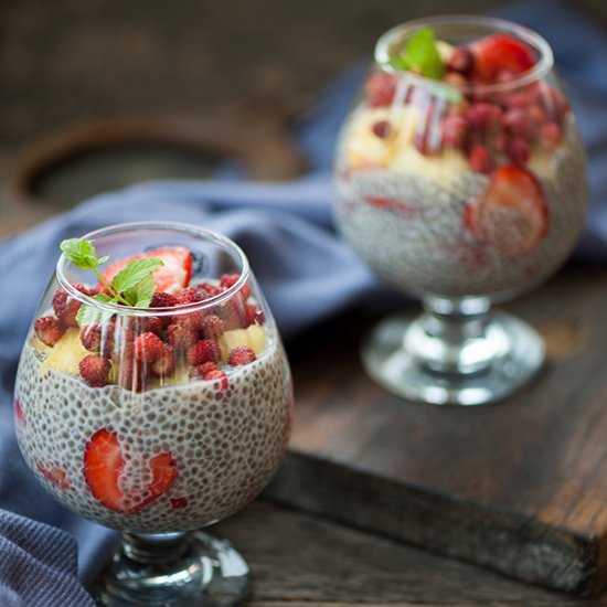 Summer Chia Seeds Pudding