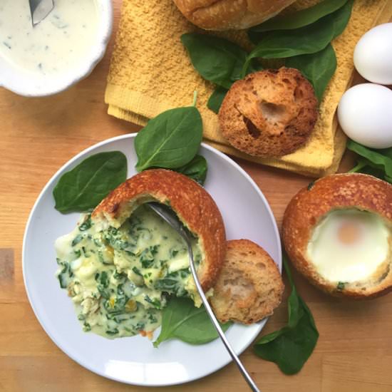 Creamy Spinach and Egg Bread Bowls