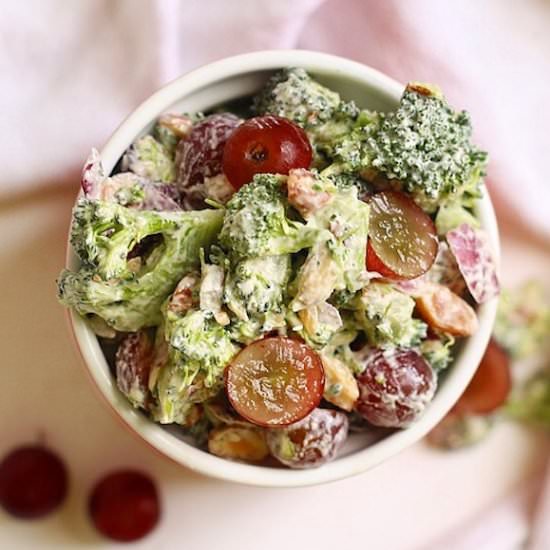 The Best Vegan Broccoli Salad