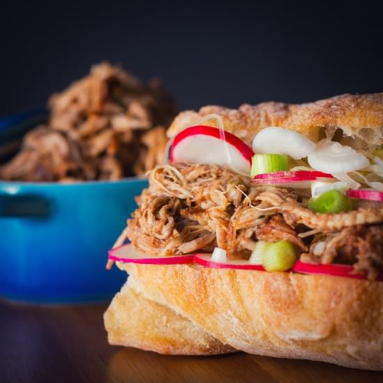 Slow Cooker Pulled Pork Sandwich