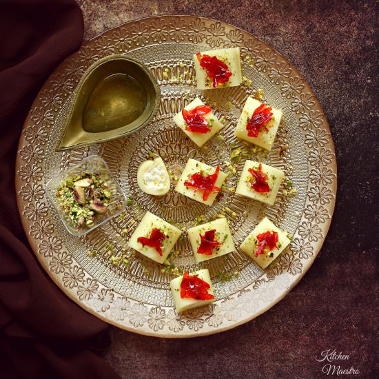 Halawet El Jibn(Sweet cheese rolls)
