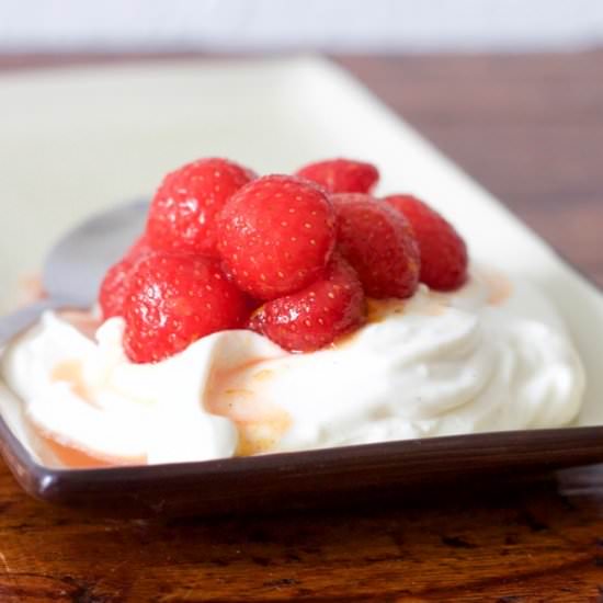 Strawberries with Vanilla Mascarpon