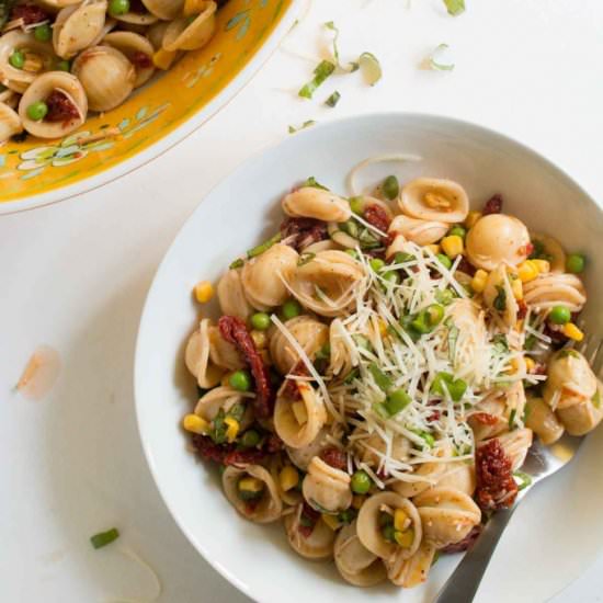Sun-Dried Tomato Pasta Salad