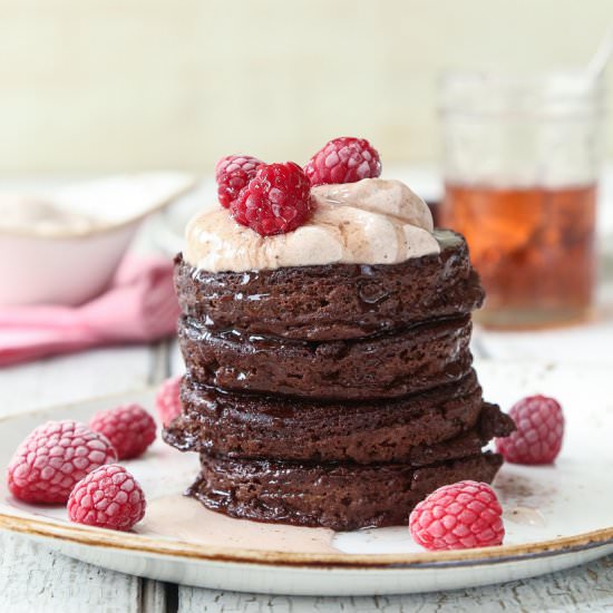 Fluffy Low-Carb Chocolate Pancakes